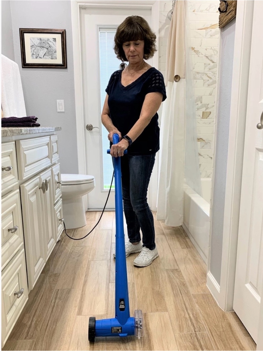 Grout Groovy stand up Grout remover. Never used. Missing solution. Working.